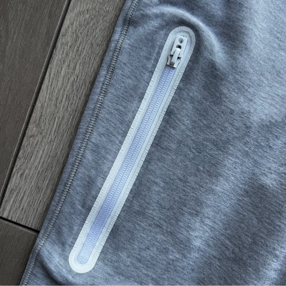 Nike Women Tech Fleece Sweatpants Pants | Size: Small | Good Condition - Picture 3 of 6